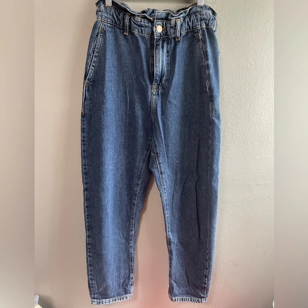 Zara paperbag waist high rise straight leg jeans. Size 2